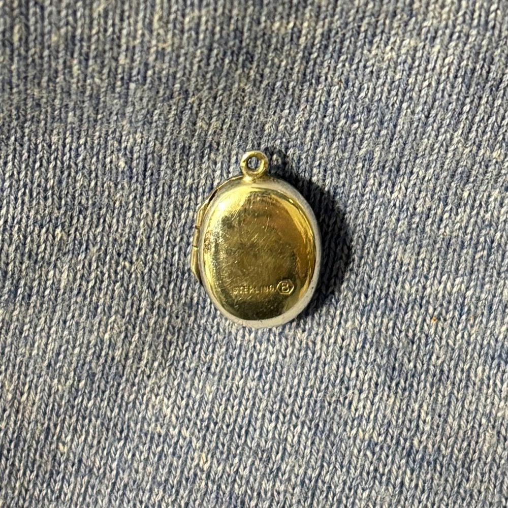 Engraved Antique Silver Locket - Picture 2 of 3